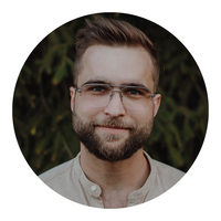 dr Tomasz Ciesielski portret